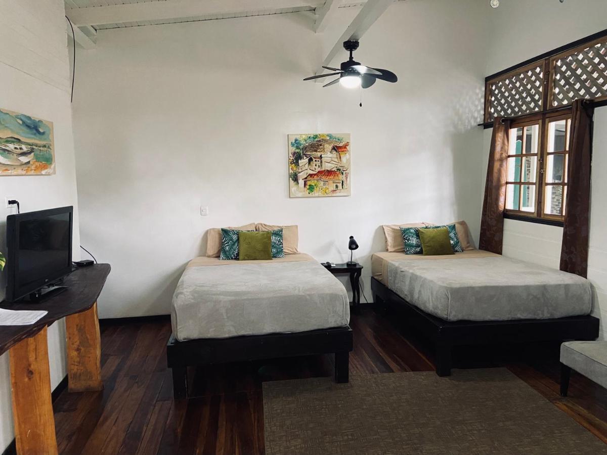 Lizard King Hotel & Suites Puerto Viejo de Talamanca Exterior foto